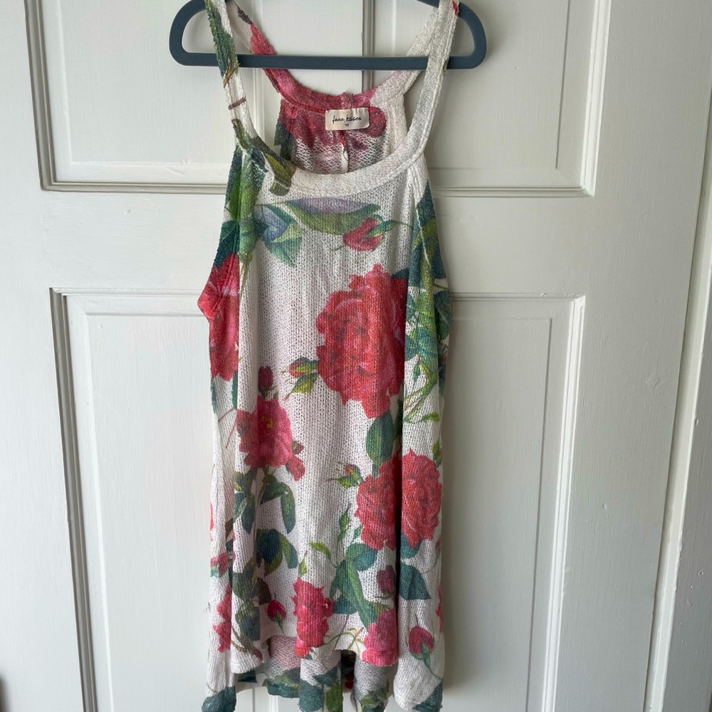 Free Kisses, Medium, knit scoop neck tank top. Rose print